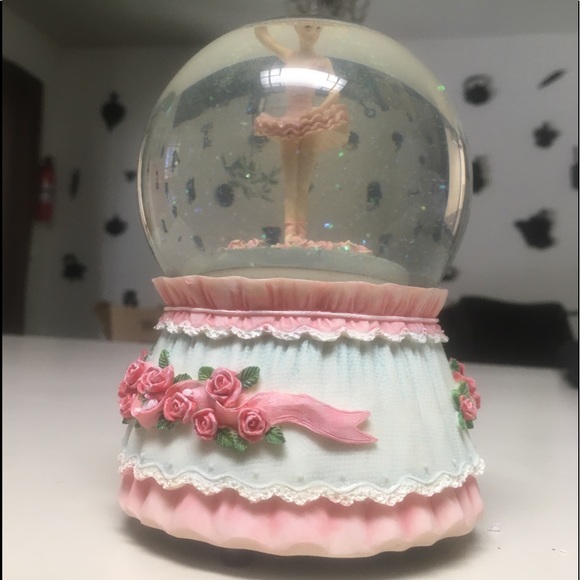 Erich Stauffer2003 Musical Ballerina Glitter Globe - Picture 2 of 8